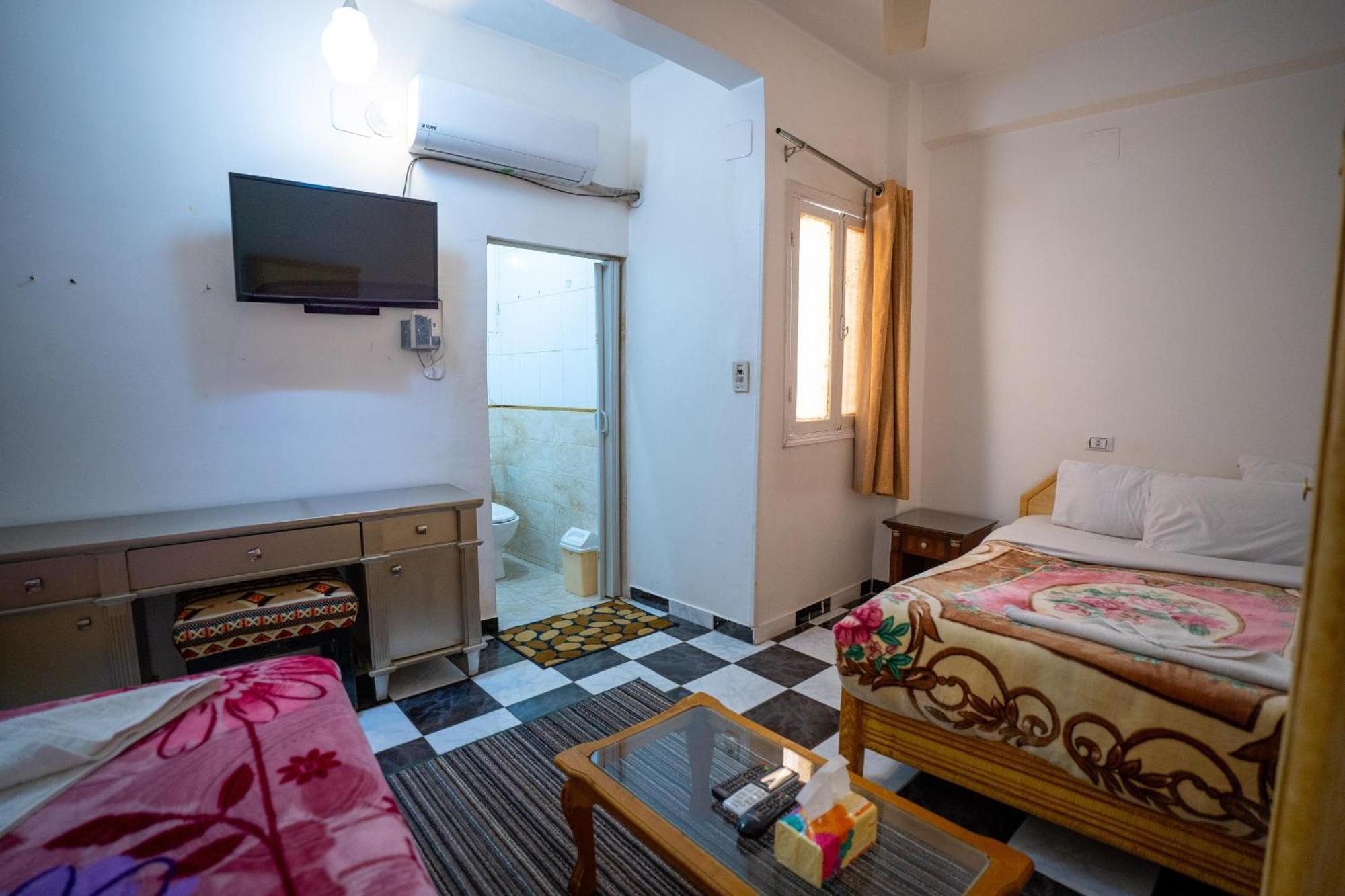 Venus Hotel Luxor 日本人 大歓迎 Exteriör bild