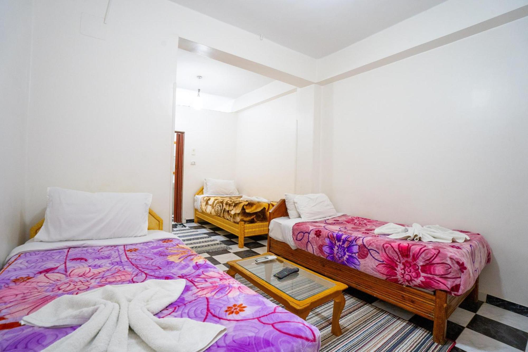 Venus Hotel Luxor 日本人 大歓迎 Exteriör bild