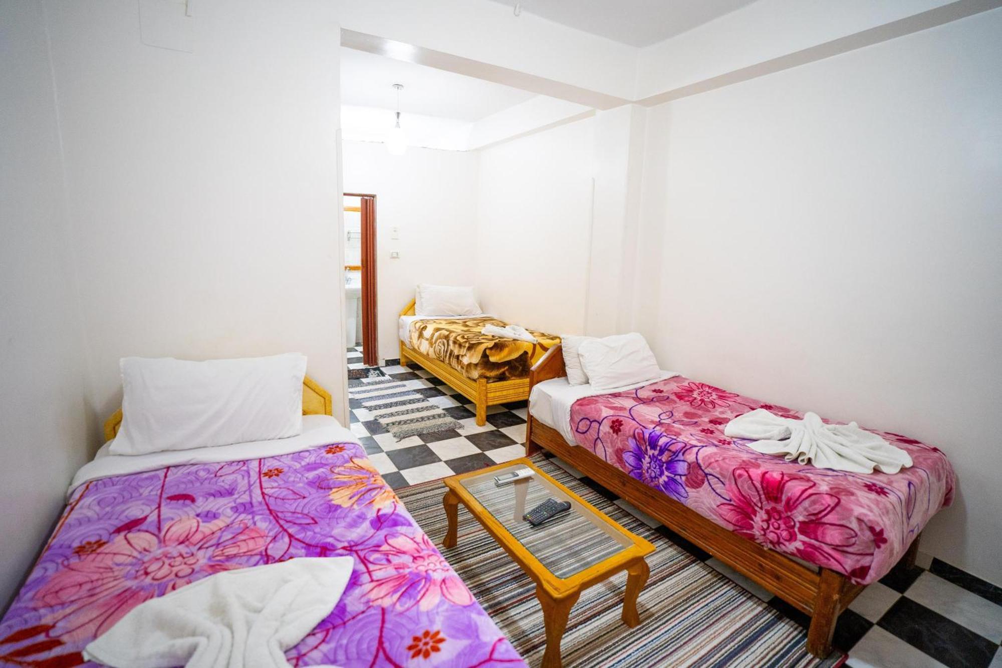 Venus Hotel Luxor 日本人 大歓迎 Exteriör bild