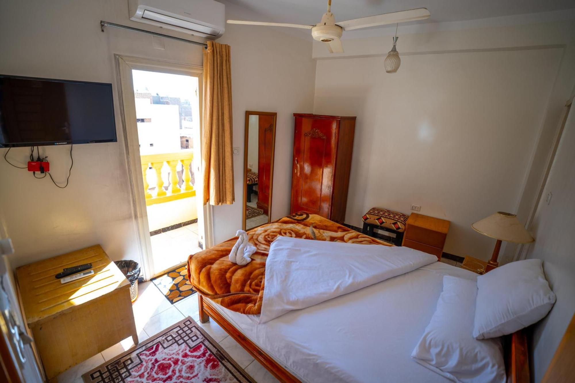 Venus Hotel Luxor 日本人 大歓迎 Exteriör bild