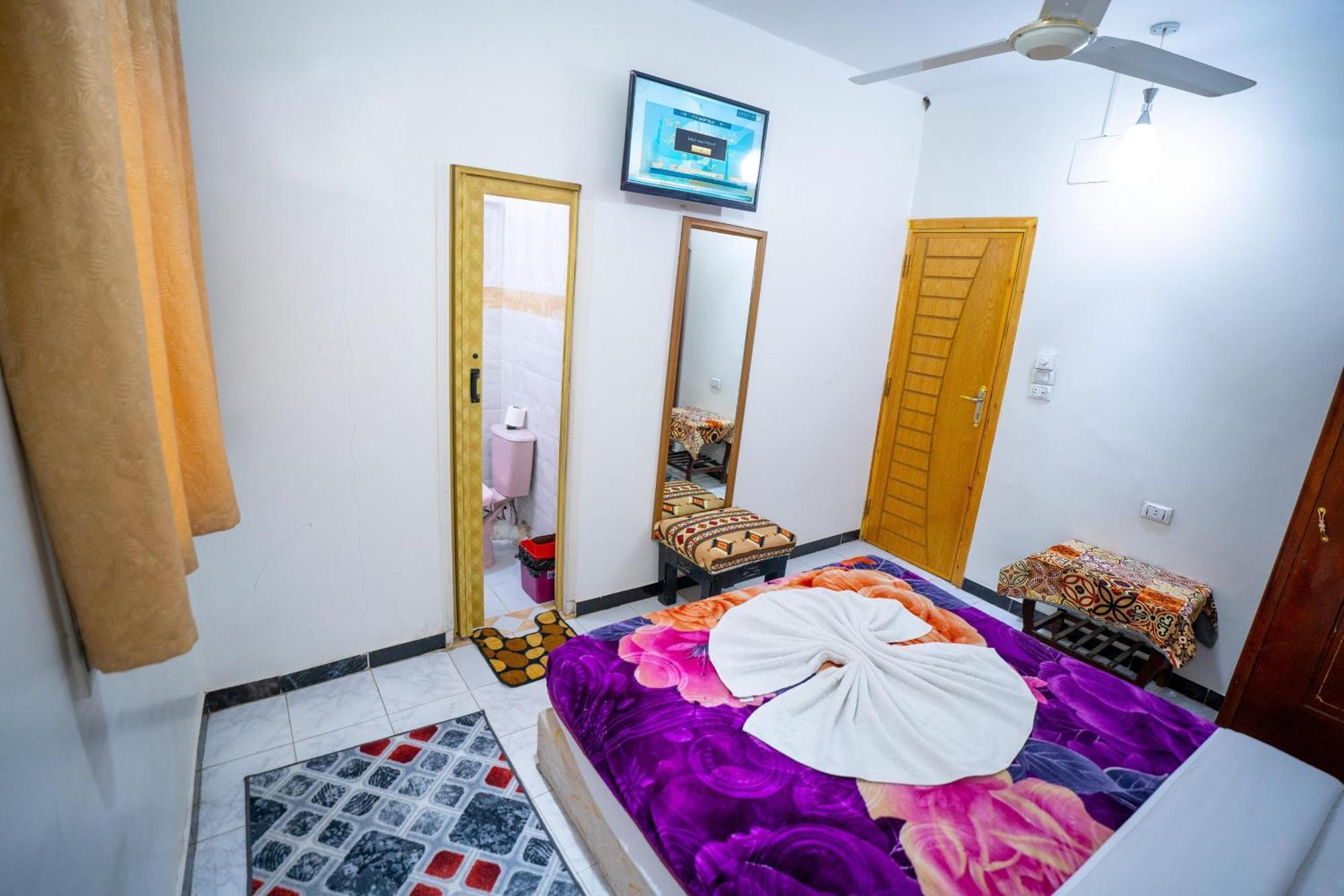 Venus Hotel Luxor 日本人 大歓迎 Exteriör bild