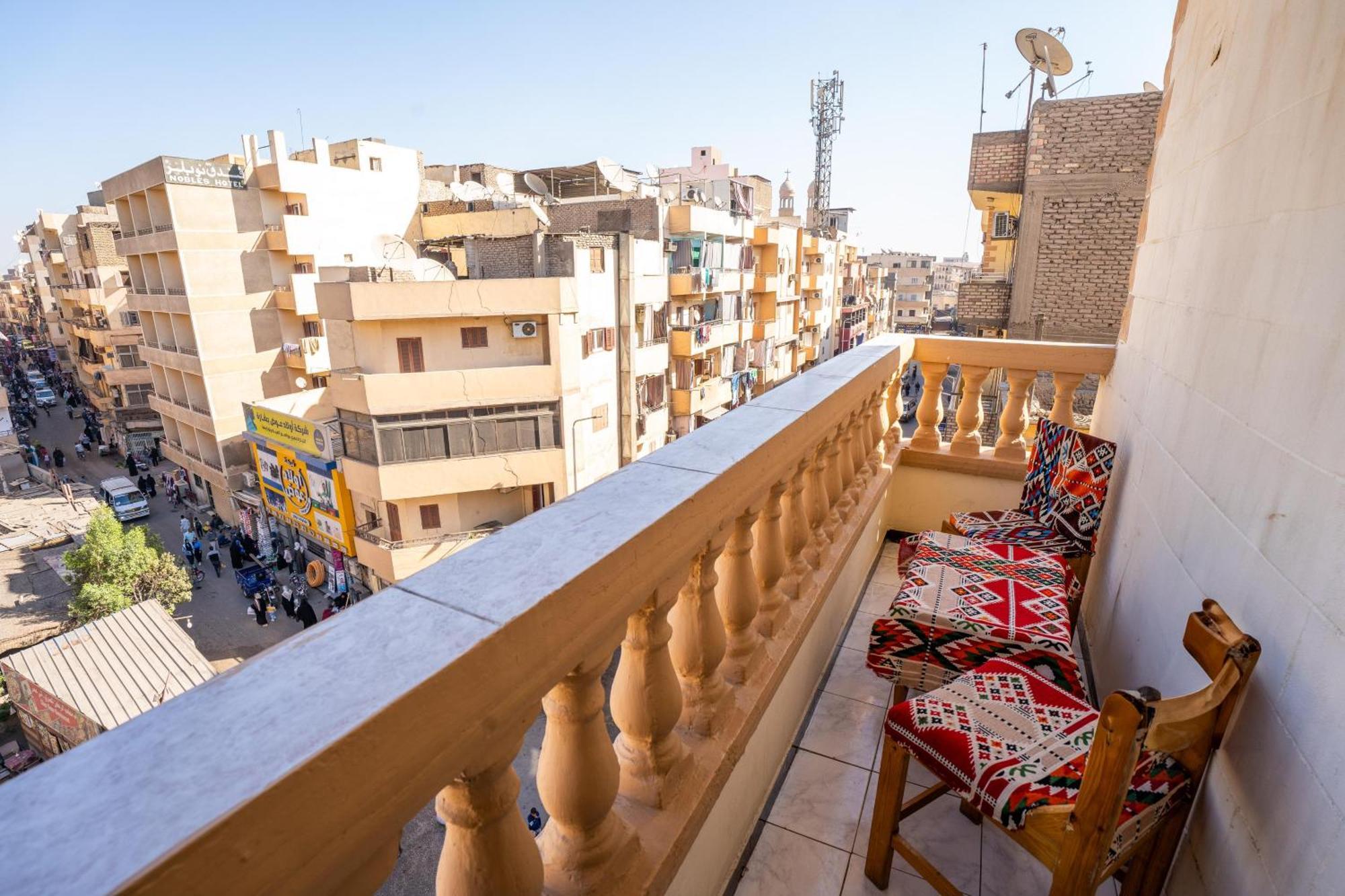 Venus Hotel Luxor 日本人 大歓迎 Exteriör bild
