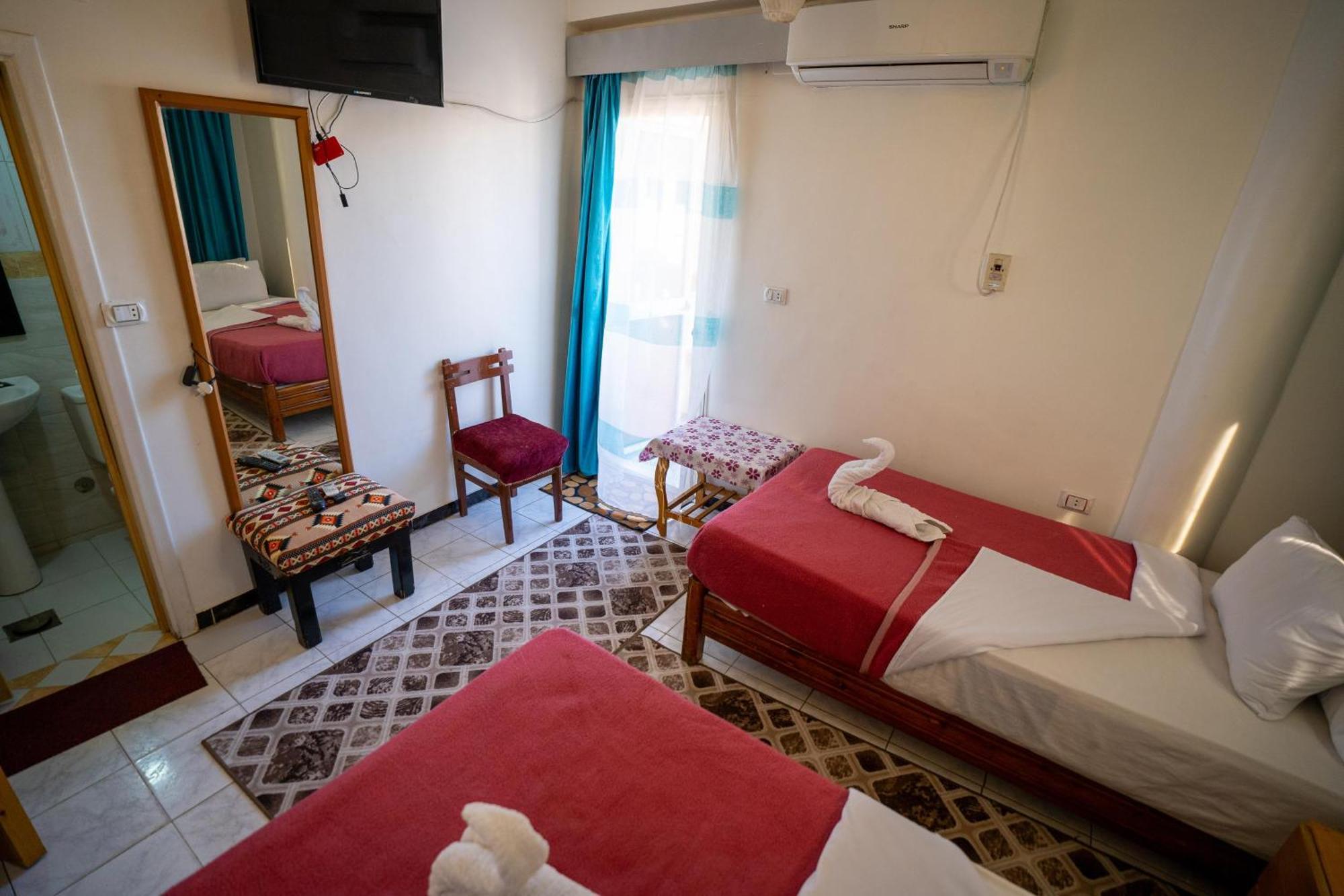 Venus Hotel Luxor 日本人 大歓迎 Exteriör bild